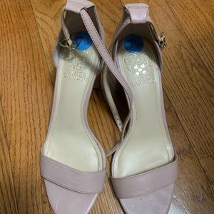 VINCE CAMUTO SANDALS 7 1/2